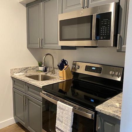 Stylish 1 Bedroom Apartment In Gadsden, Al Eksteriør billede