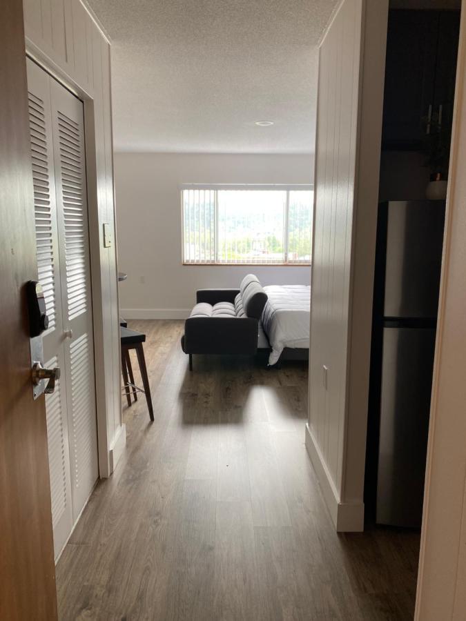 Stylish 1 Bedroom Apartment In Gadsden, Al Eksteriør billede