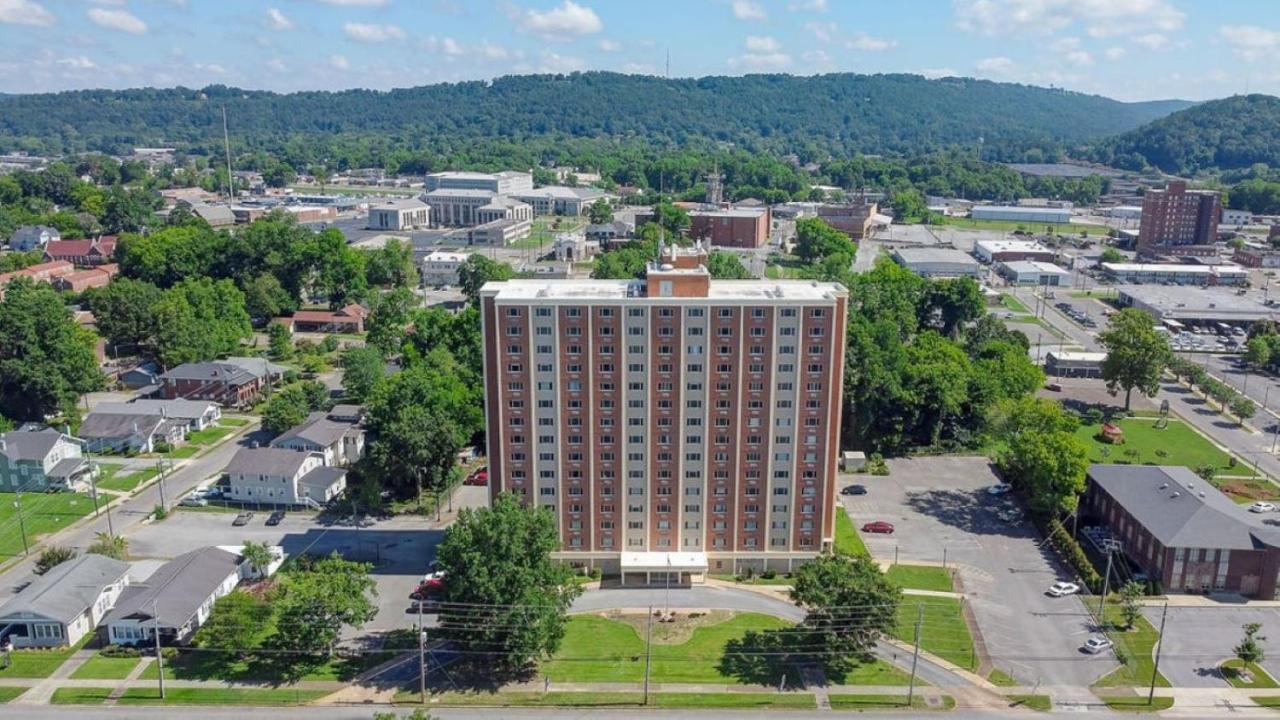 Stylish 1 Bedroom Apartment In Gadsden, Al Eksteriør billede